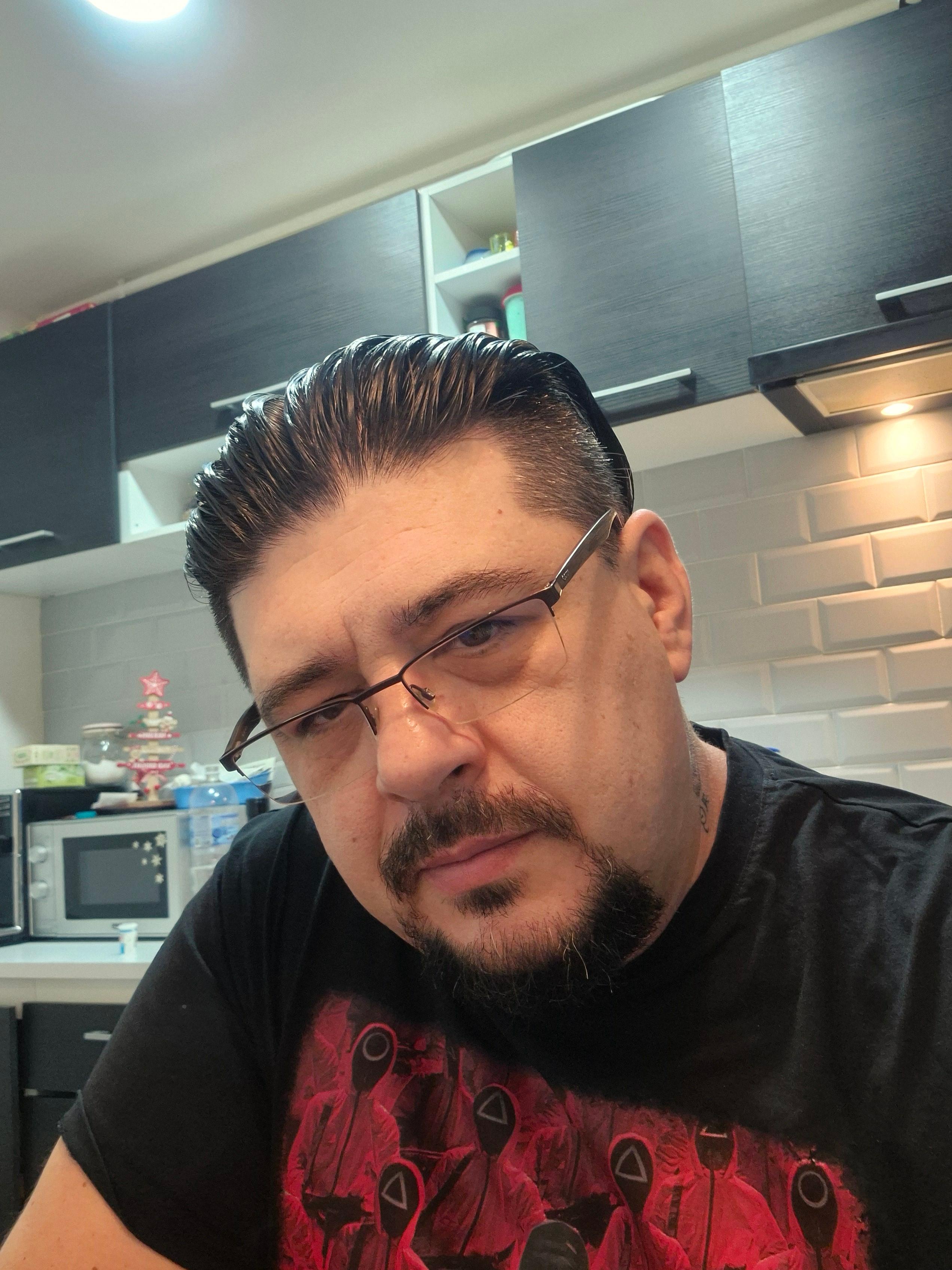 Paraschiv  Mihai